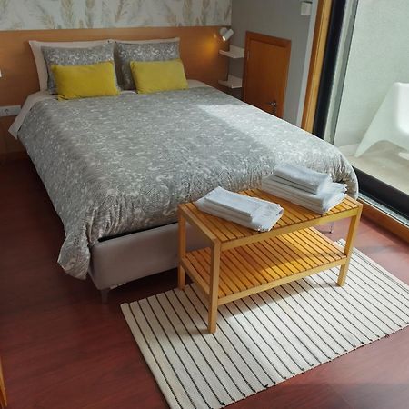 Top Floor Apartment With Sunny Balconies Porto Bagian luar foto